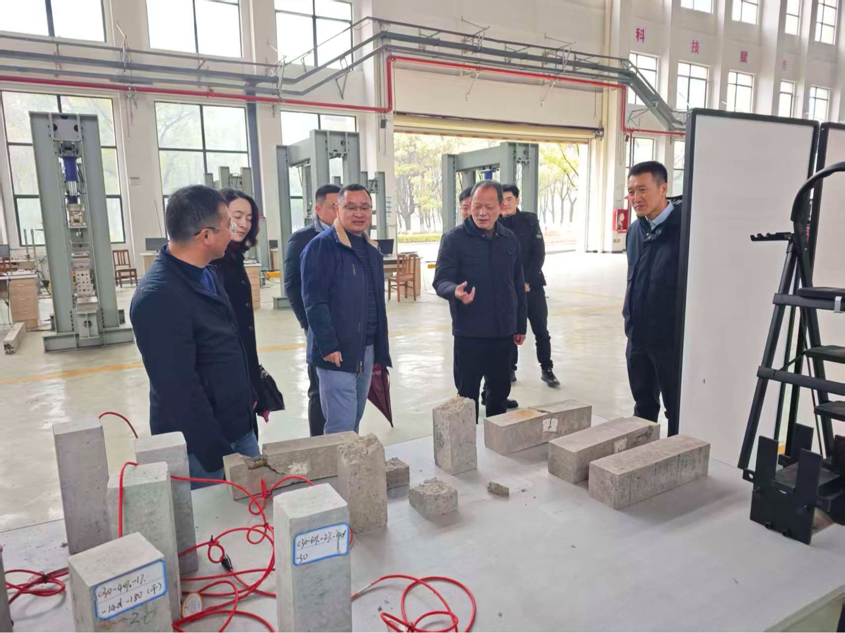 张兴旺带队开展春季开学实验室工作专项检查